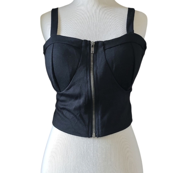 The Arte By Zenana Black Zipper Front Crop Top Size L - Picture 1 of 4